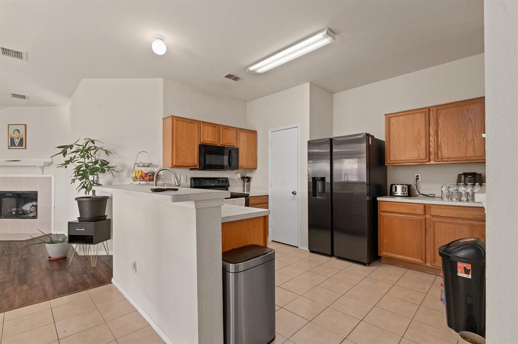 1024 Cove Hollow Drive, Cedar Hill, TX 75104