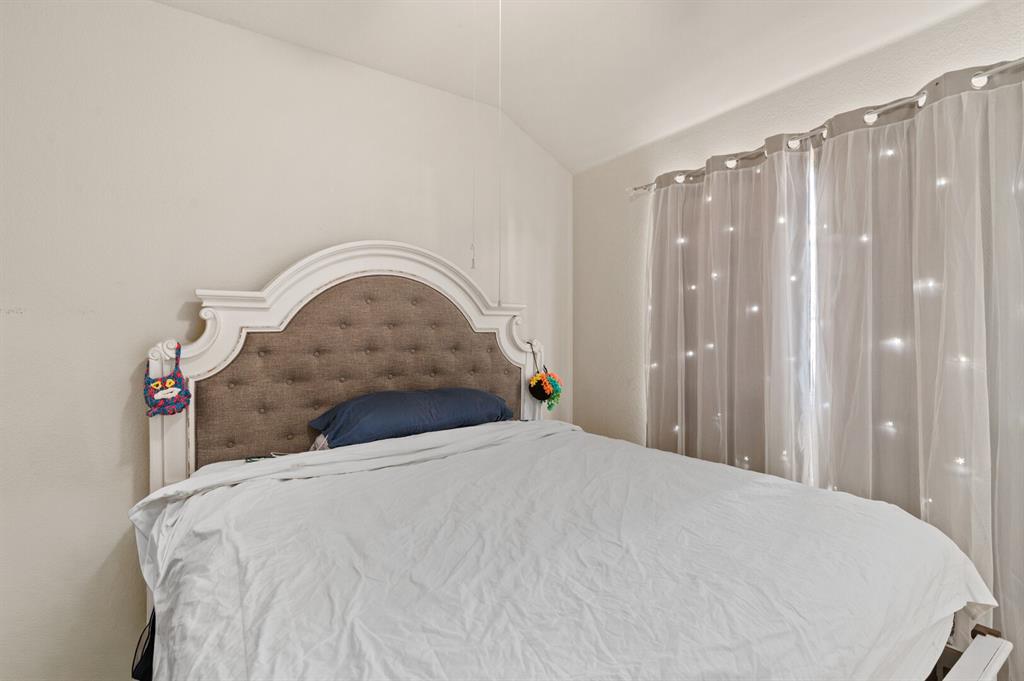 1024 Cove Hollow Drive, Cedar Hill, TX 75104