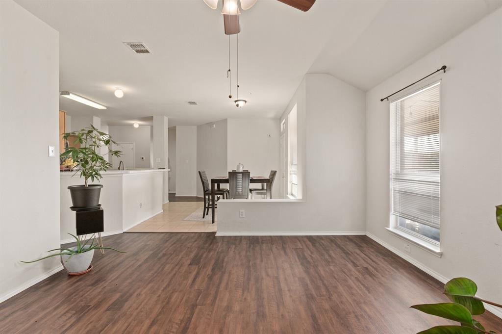 1024 Cove Hollow Drive, Cedar Hill, TX 75104