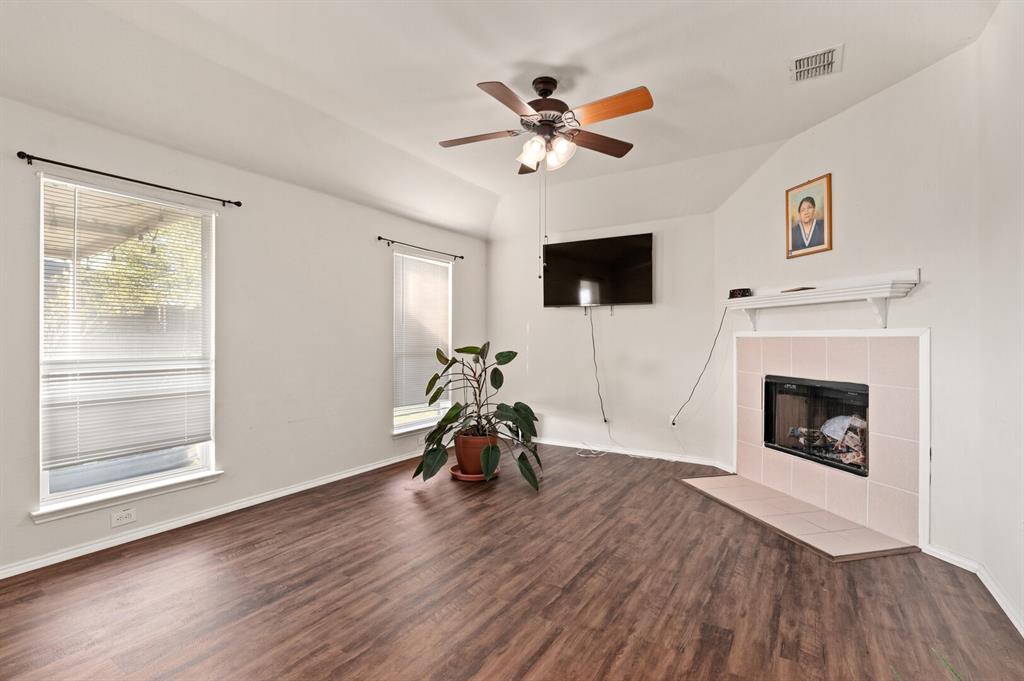 1024 Cove Hollow Drive, Cedar Hill, TX 75104