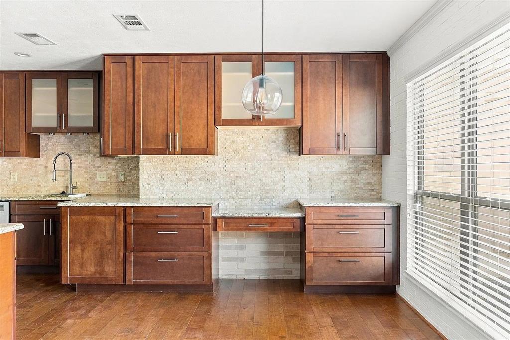 4015 Myerwood Lane, Dallas, TX 75244