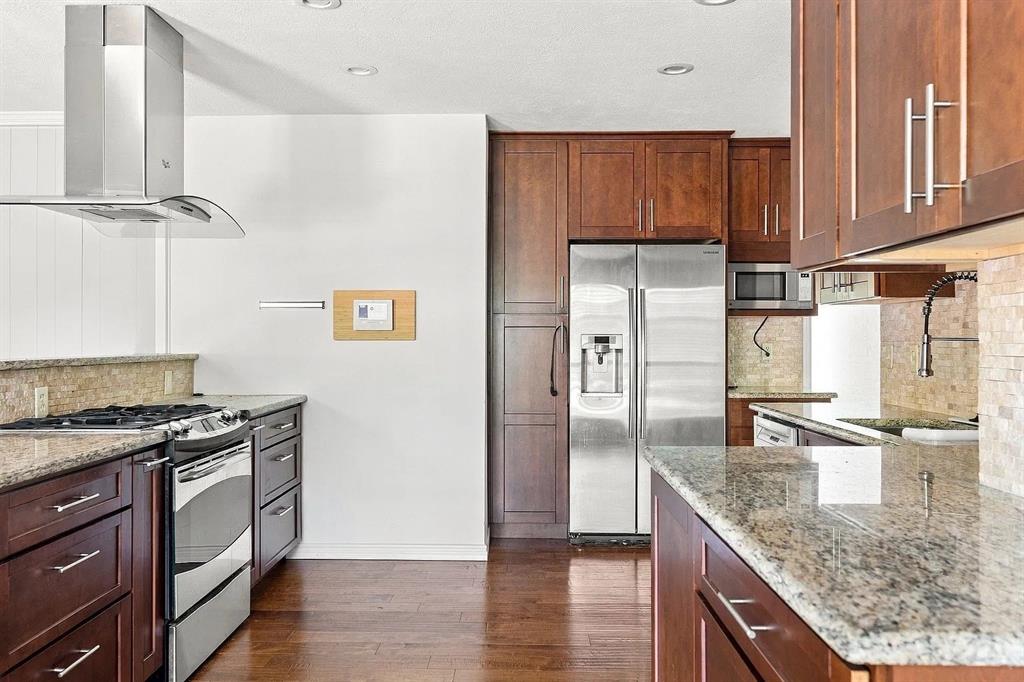 4015 Myerwood Lane, Dallas, TX 75244