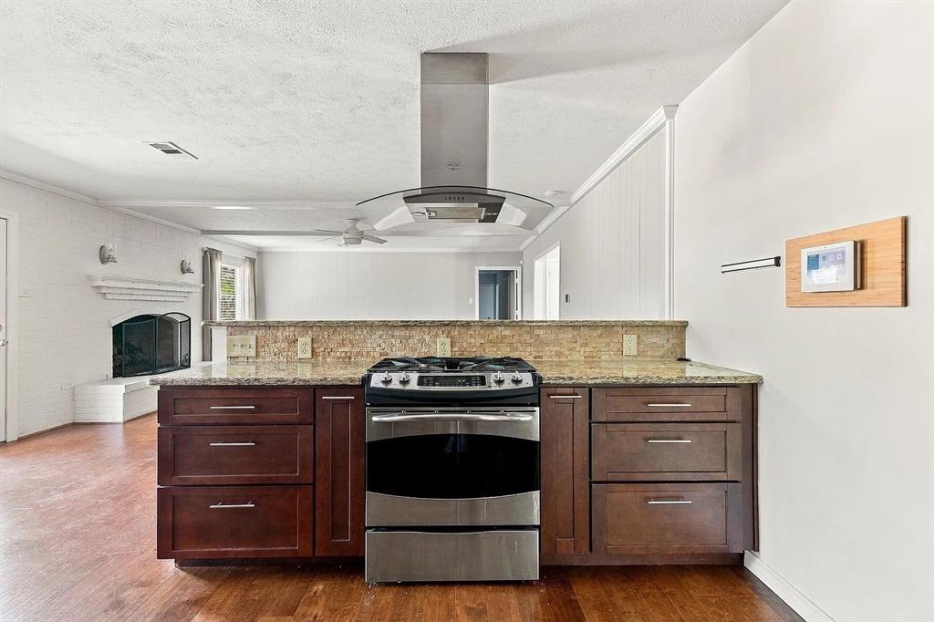 4015 Myerwood Lane, Dallas, TX 75244