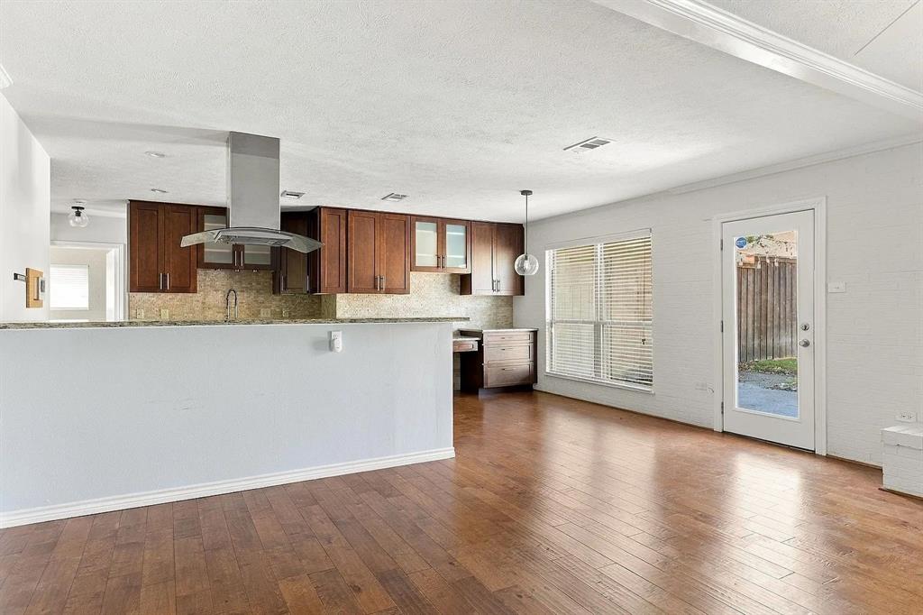 4015 Myerwood Lane, Dallas, TX 75244