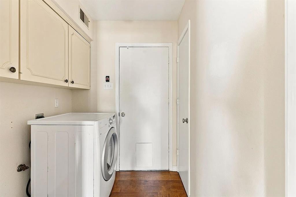 4015 Myerwood Lane, Dallas, TX 75244