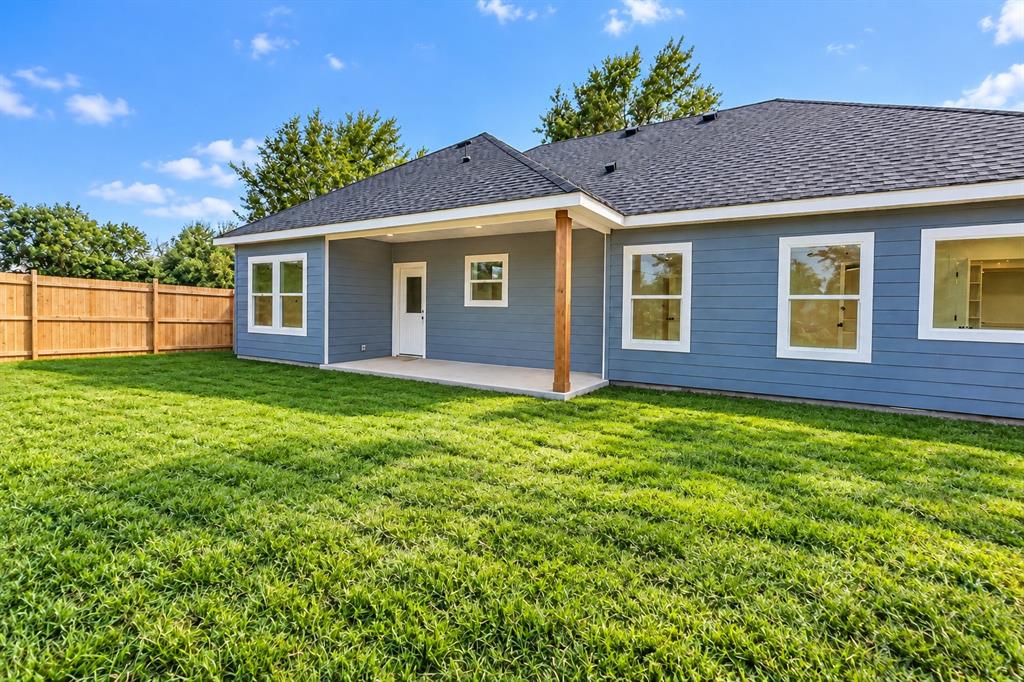 104 Goodknight Ranch Road, Trinidad, TX 75163
