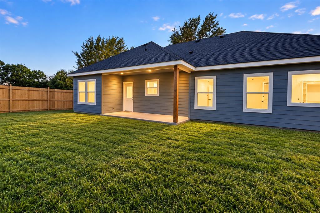104 Goodknight Ranch Road, Trinidad, TX 75163