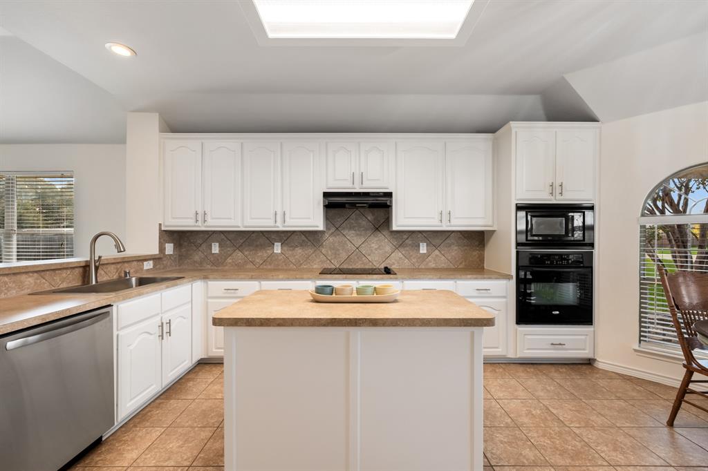 1004 Harmony Circle, Nevada, TX 75173