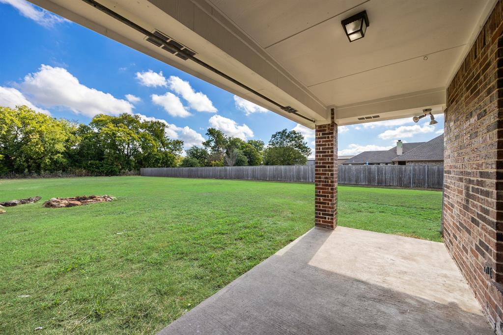 1004 Harmony Circle, Nevada, TX 75173