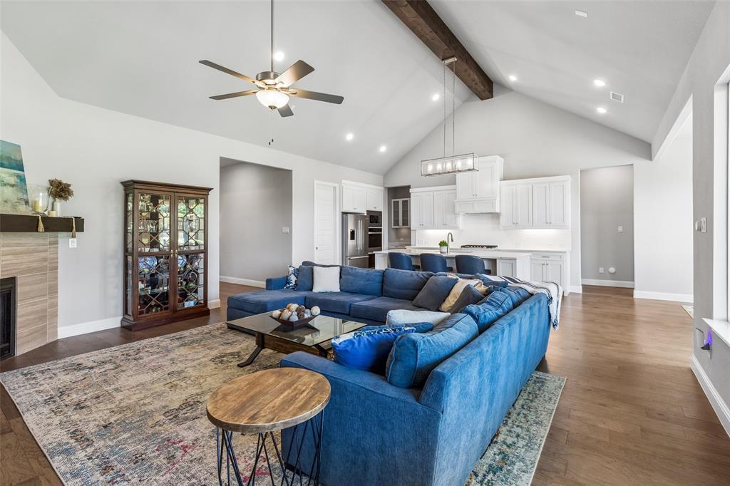 Vaulted ceilings and wooden beam