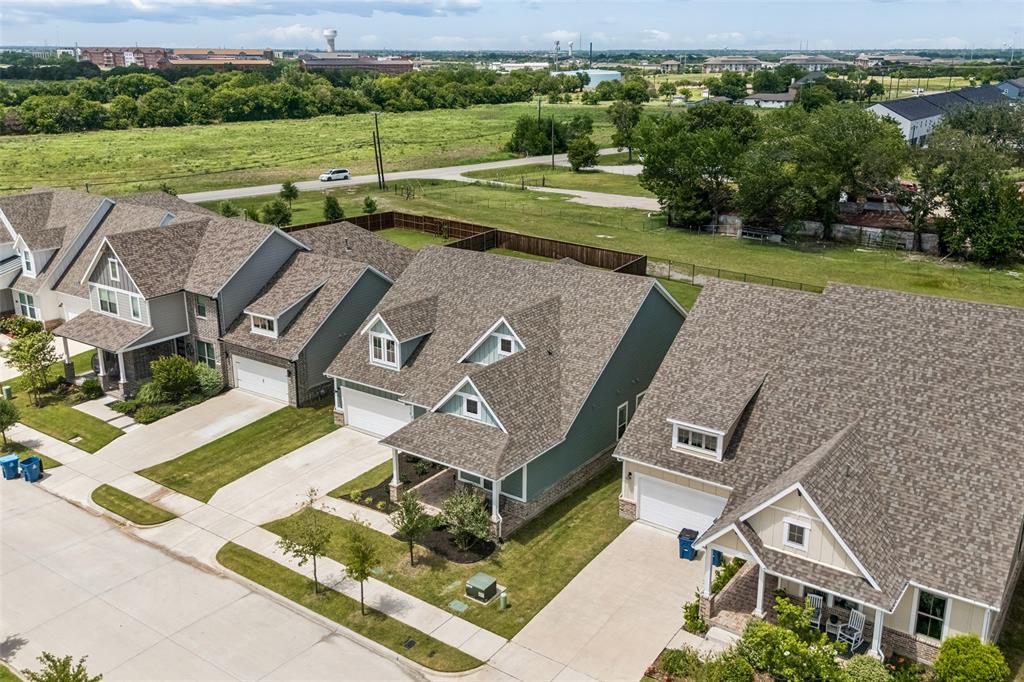 Great angle of the green space behind!