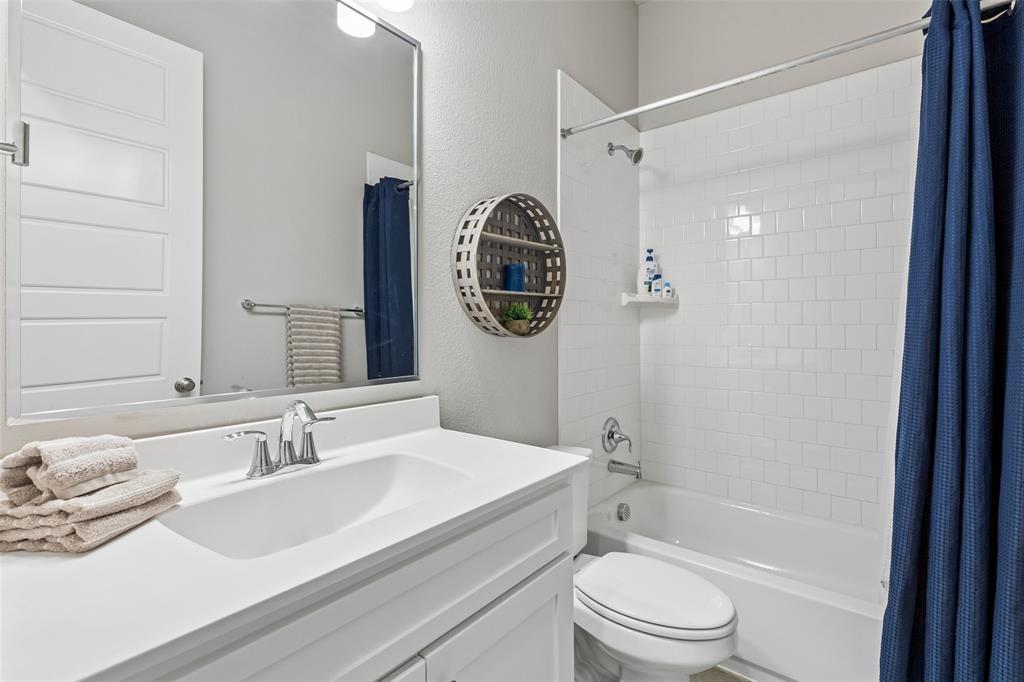 Guest Bathroom!