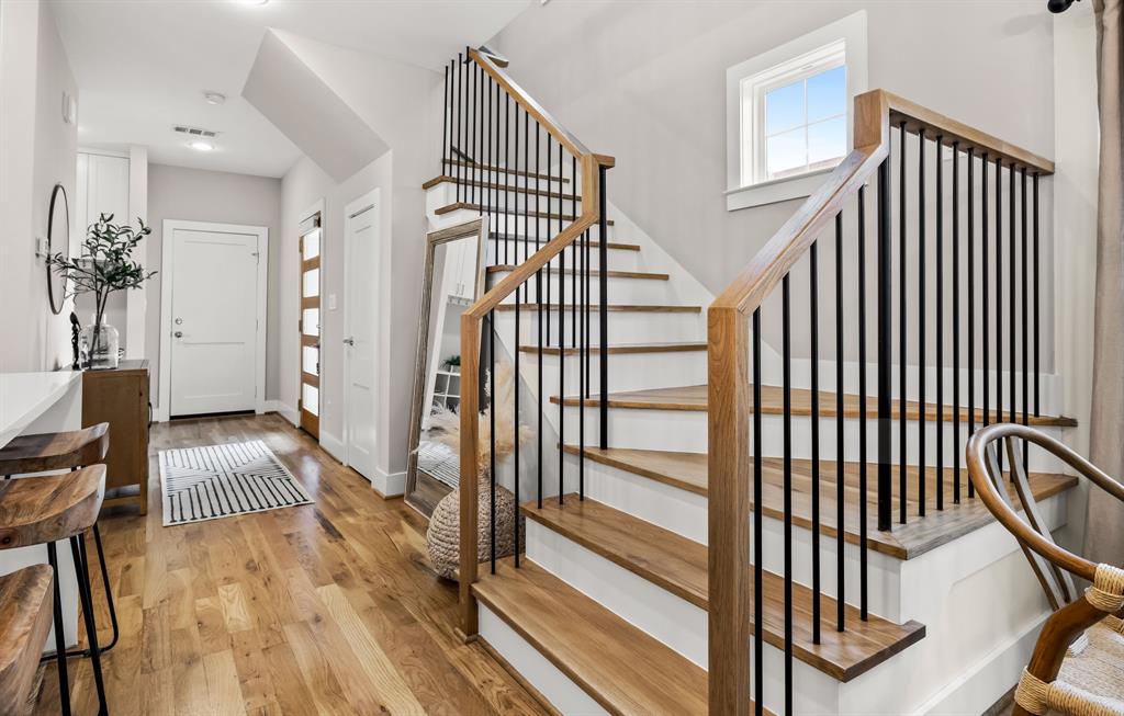 406 Parkview Avenue, Dallas, TX 75223