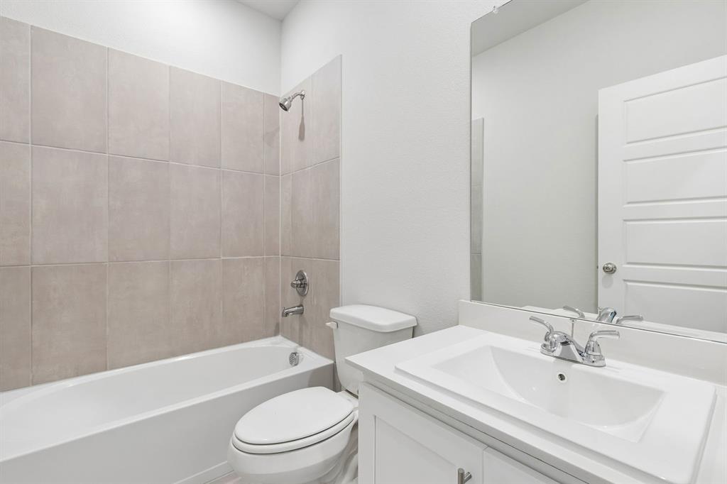 Bathroom in the Cypress home plan - REPRESENTATIVE PHOTO