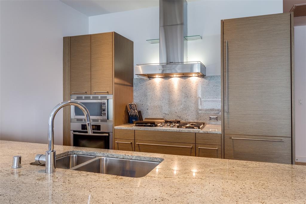 2900 Mckinnon Street, #402, Dallas, TX 75201 2900 Mckinnon Street, #402, Dallas, TX 75201
