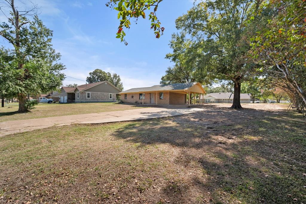 2367 Royal Drive E, Chandler, TX 75758 2367 Royal Drive E, Chandler, TX 75758