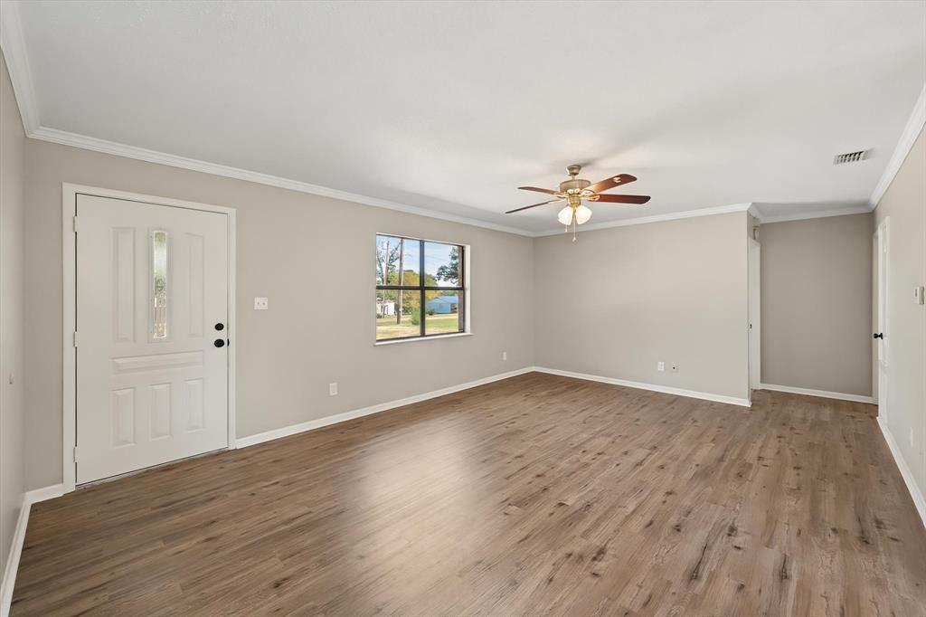 2367 Royal Drive E, Chandler, TX 75758 2367 Royal Drive E, Chandler, TX 75758
