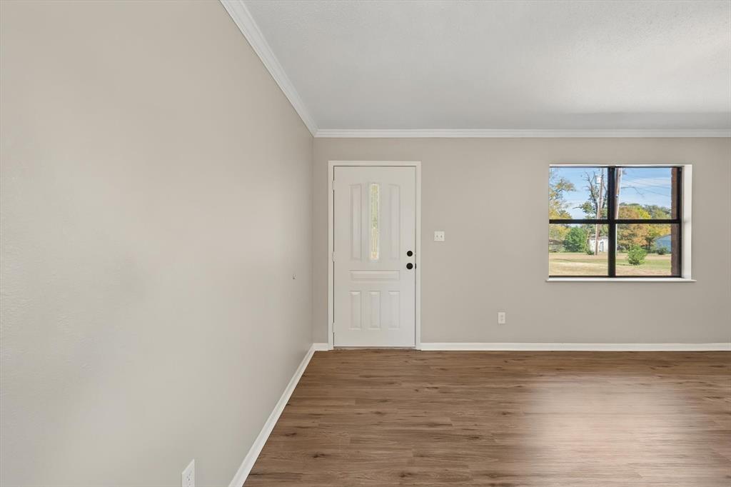 2367 Royal Drive E, Chandler, TX 75758 2367 Royal Drive E, Chandler, TX 75758