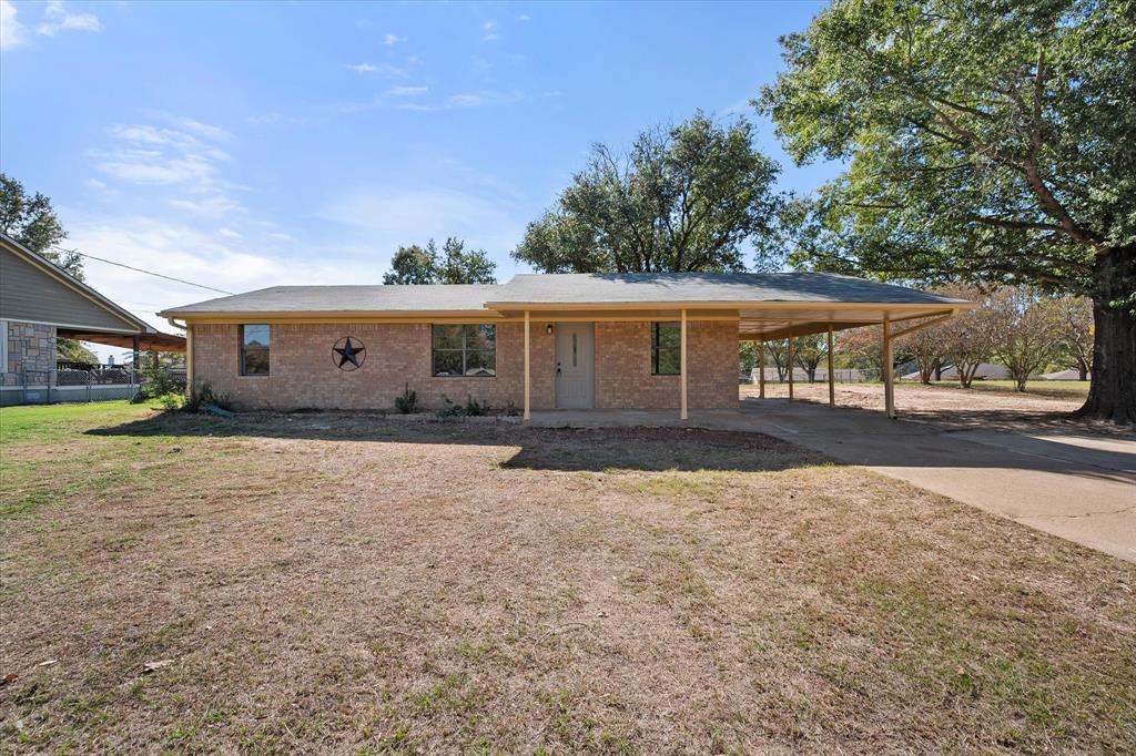 2367 Royal Drive E, Chandler, TX 75758 2367 Royal Drive E, Chandler, TX 75758