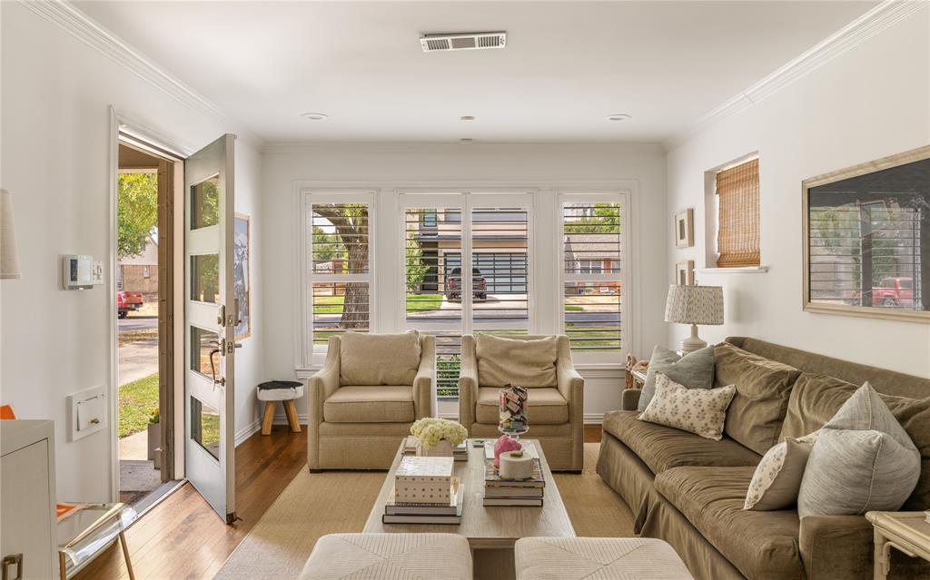 7806 Morton Street, Dallas, TX 75209
