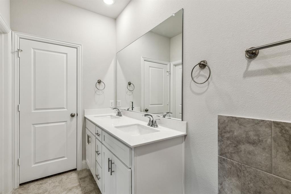 901 Portina Drive, Anna, TX 75409