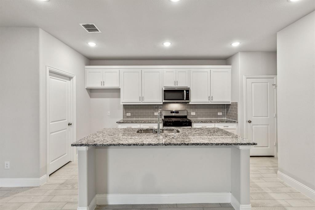 901 Portina Drive, Anna, TX 75409