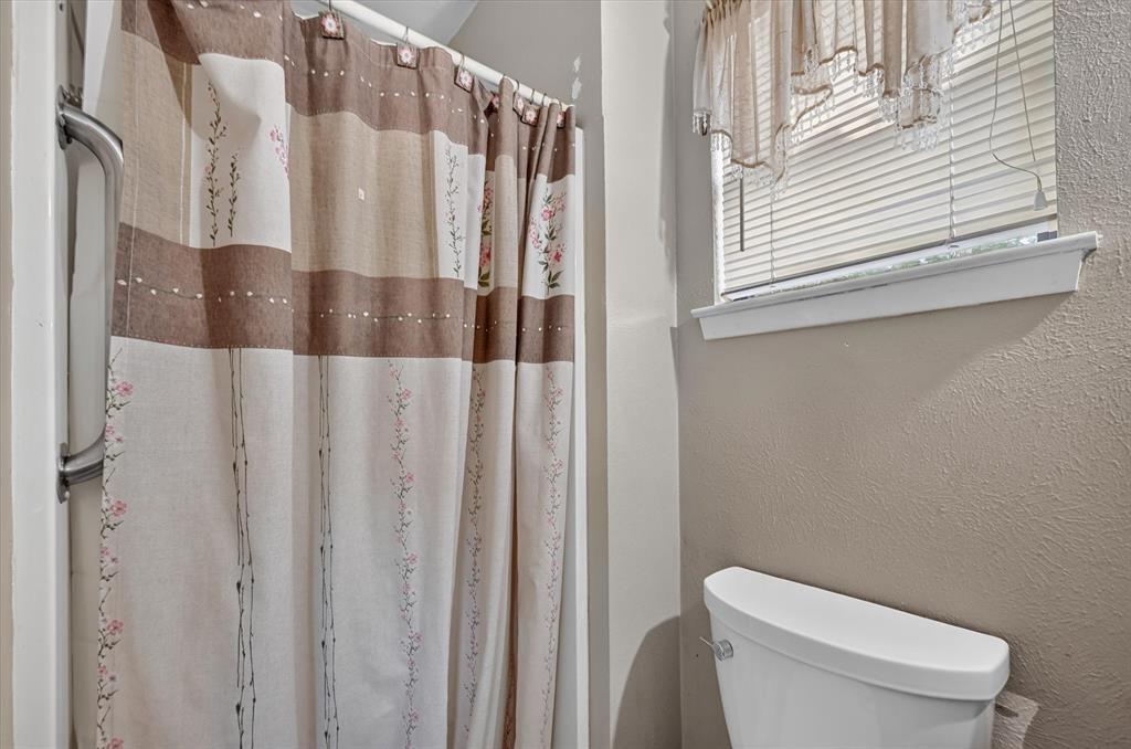 Bathroom 3 in apartment