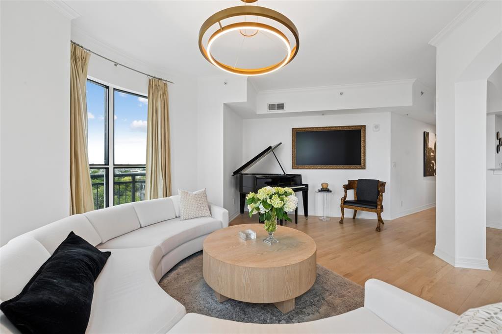 3401 Lee Parkway, #1008, Dallas, TX 75219 3401 Lee Parkway, #1008, Dallas, TX 75219