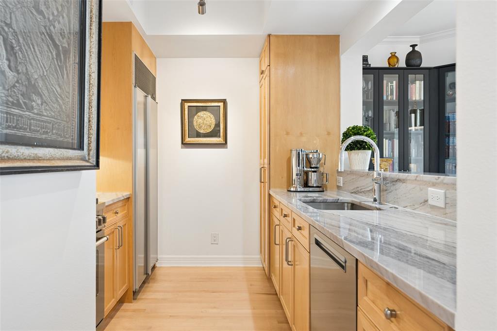 3401 Lee Parkway, #1008, Dallas, TX 75219 3401 Lee Parkway, #1008, Dallas, TX 75219