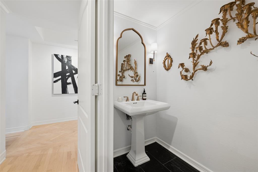 3401 Lee Parkway, #1008, Dallas, TX 75219