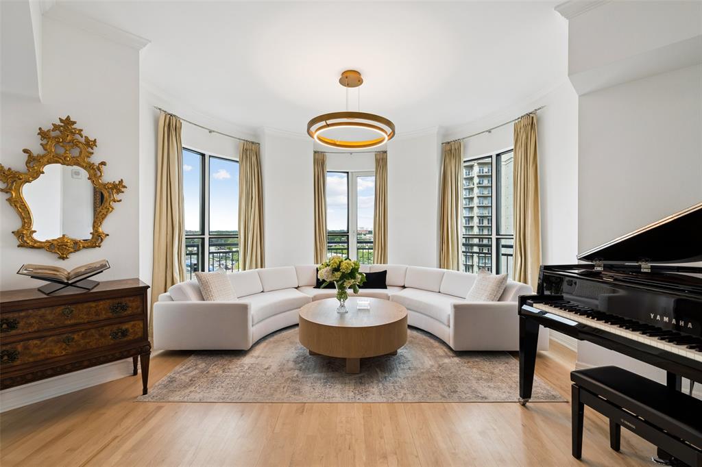 3401 Lee Parkway, #1008, Dallas, TX 75219