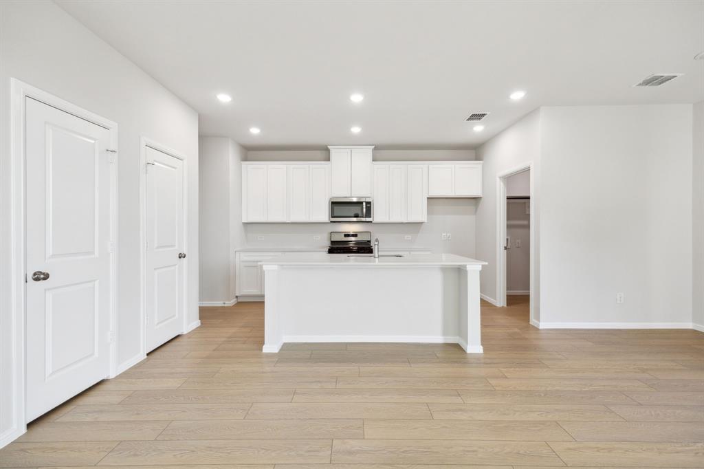 1510 Vermillion Street, Forney, TX 75126 1510 Vermillion Street, Forney, TX 75126
