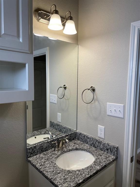 3314 Windcrest Drive, Granbury, TX 76049