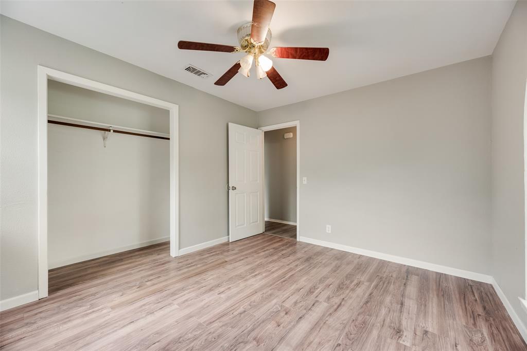 300 S Cherry Lane, Granbury, TX 76048