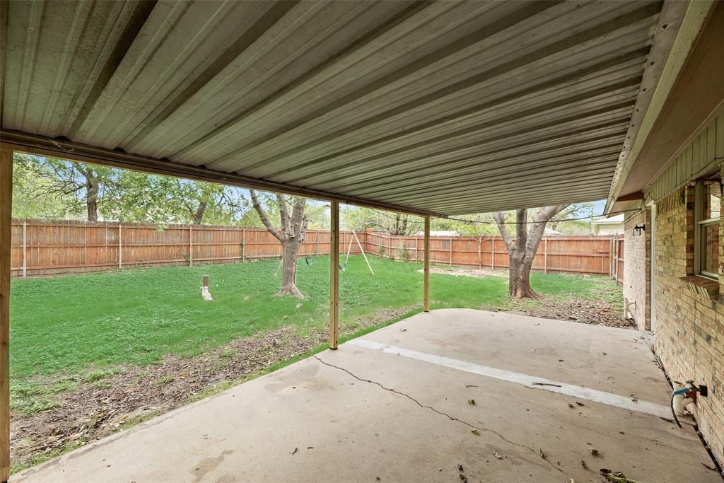 300 S Cherry Lane, Granbury, TX 76048