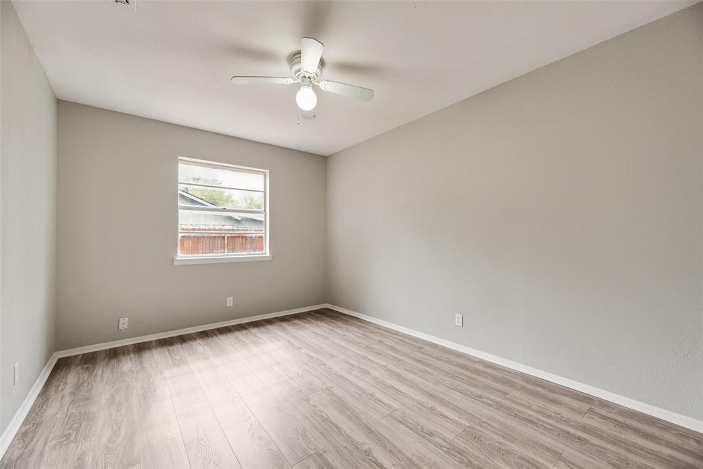 300 S Cherry Lane, Granbury, TX 76048