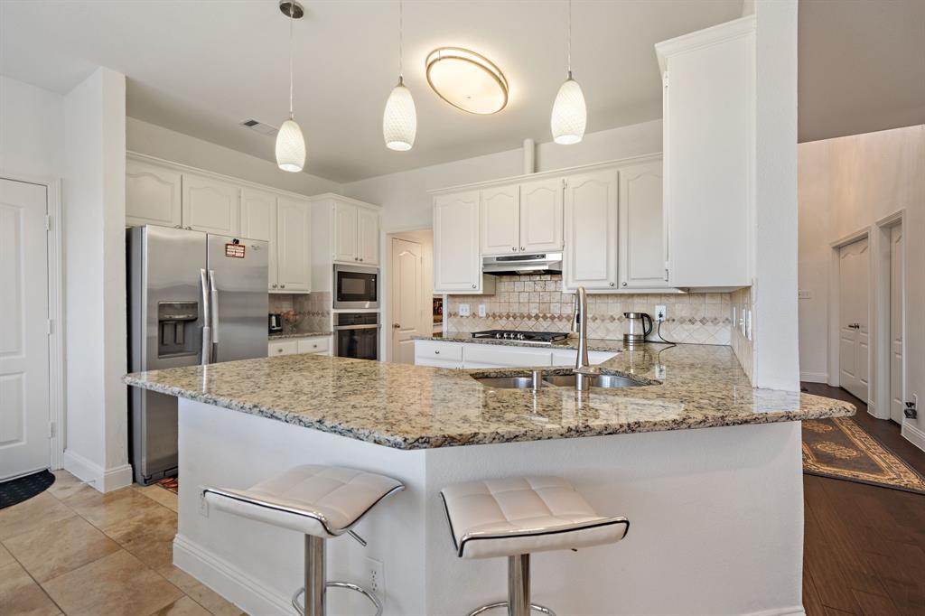 1081 Leisure Lane, Irving, TX 75063