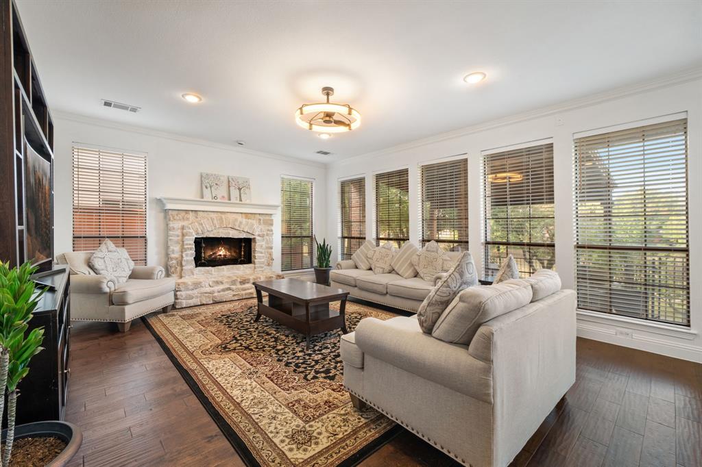1081 Leisure Lane, Irving, TX 75063