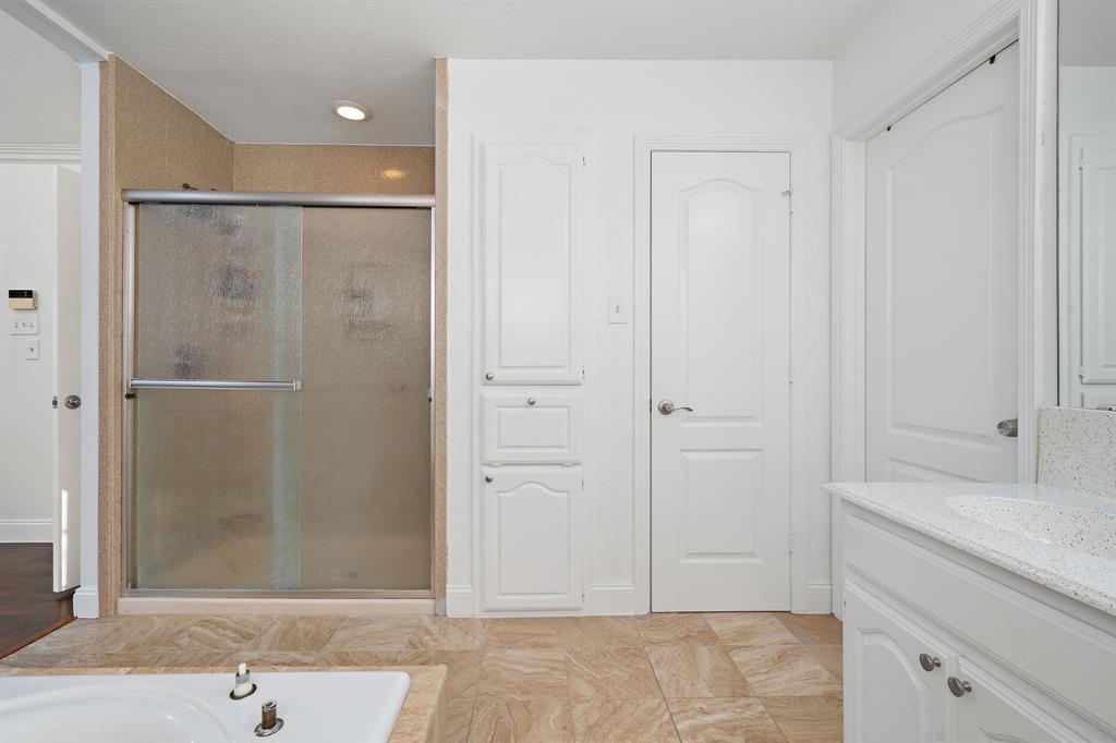 1081 Leisure Lane, Irving, TX 75063
