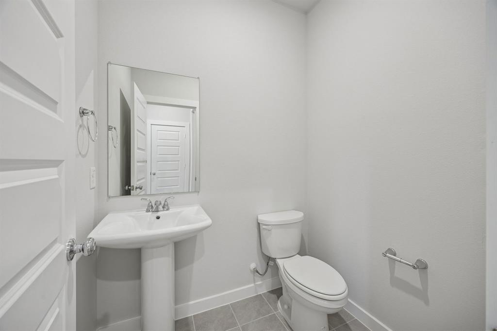 Bathroom in the Oak II home plan – REPRESENTATIVE PHOTO