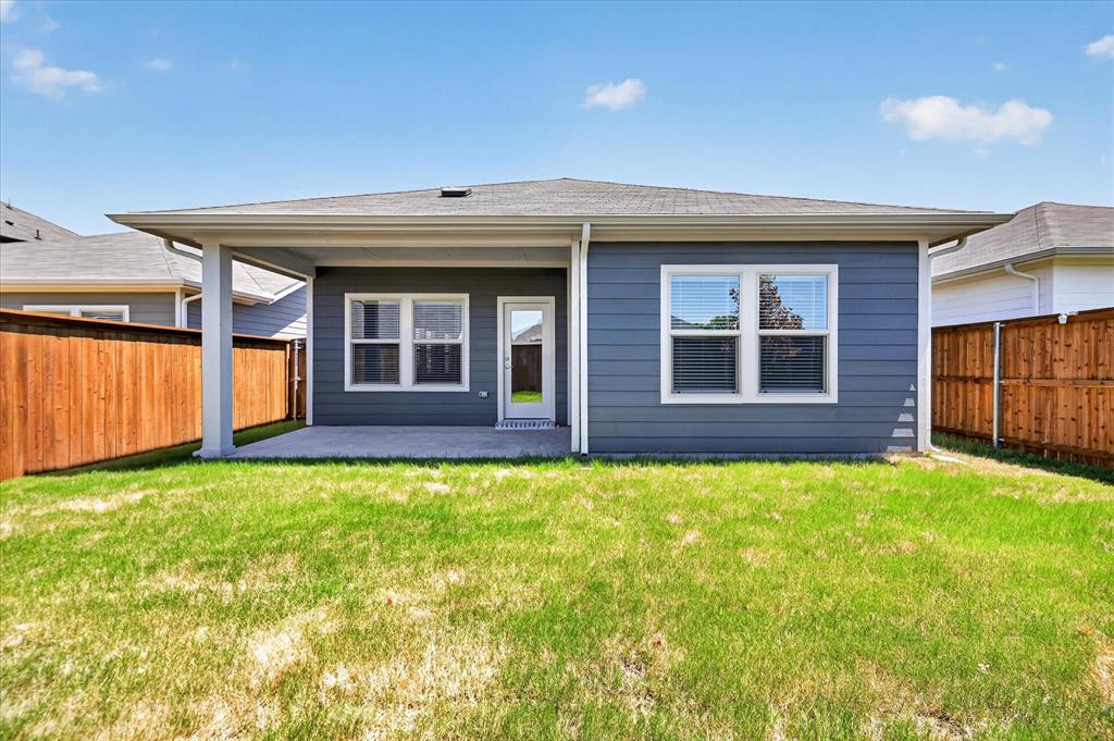 3520 Bridgeport Drive, Farmersville, TX 75442