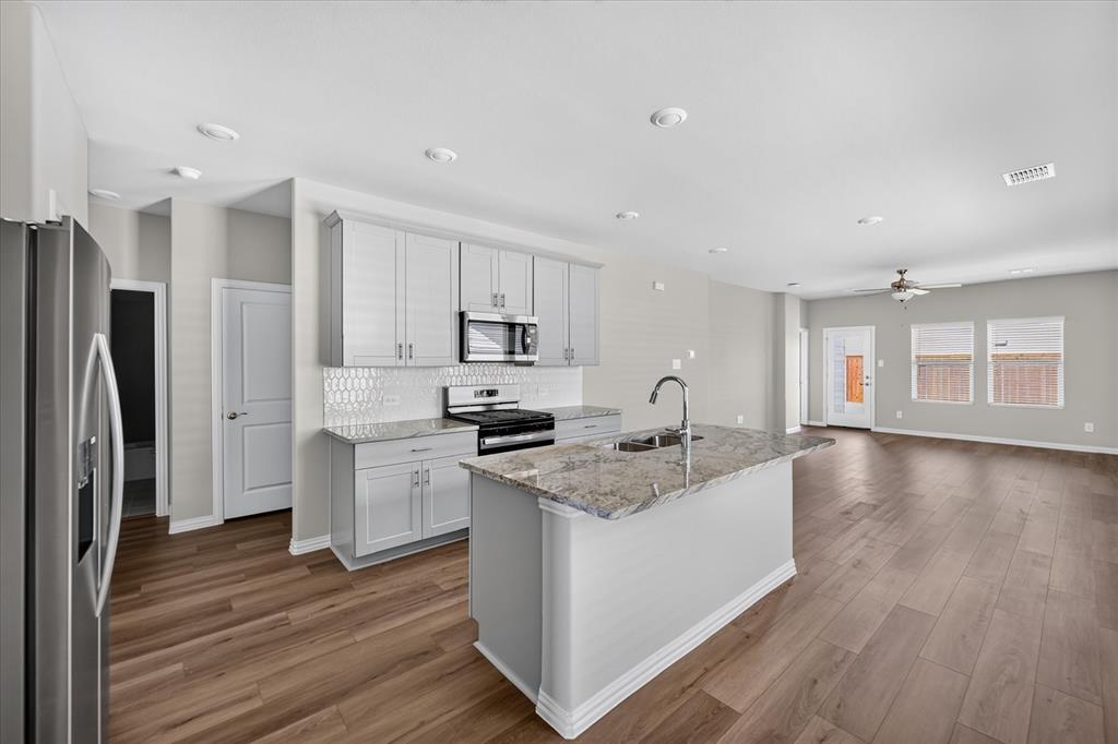 3520 Bridgeport Drive, Farmersville, TX 75442