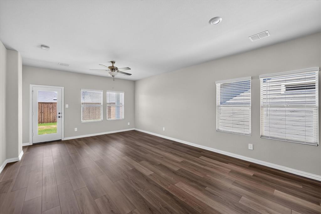 3520 Bridgeport Drive, Farmersville, TX 75442