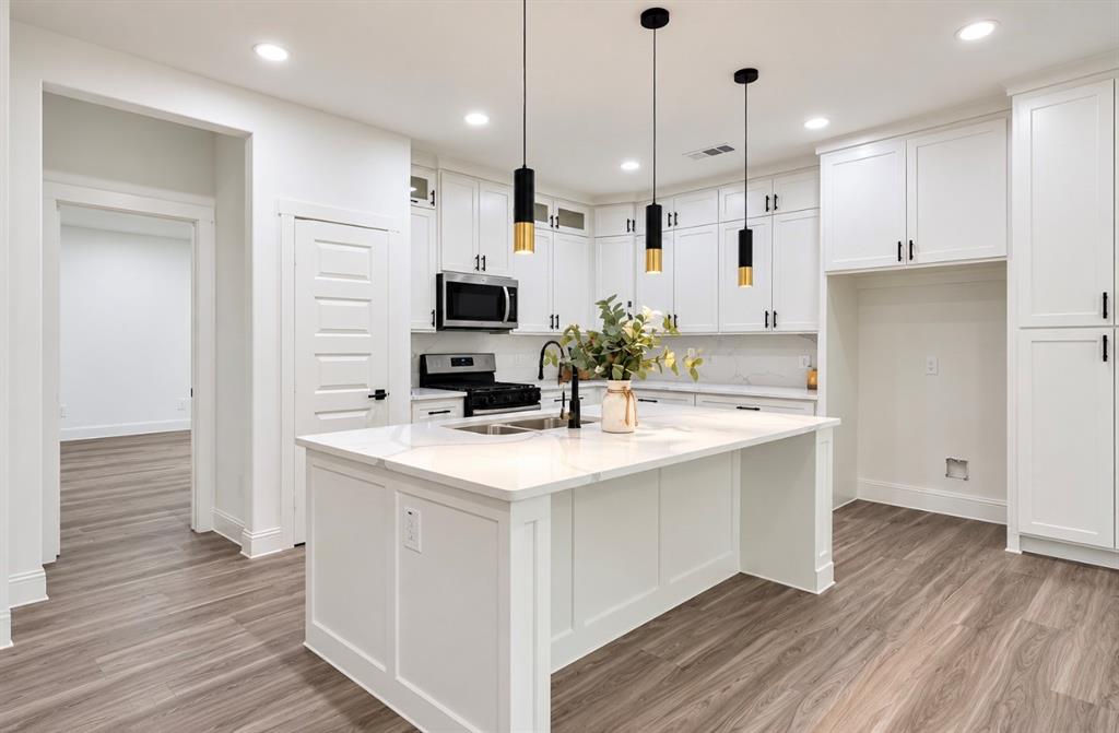 504 W 9th Street, Kemp, TX 75143