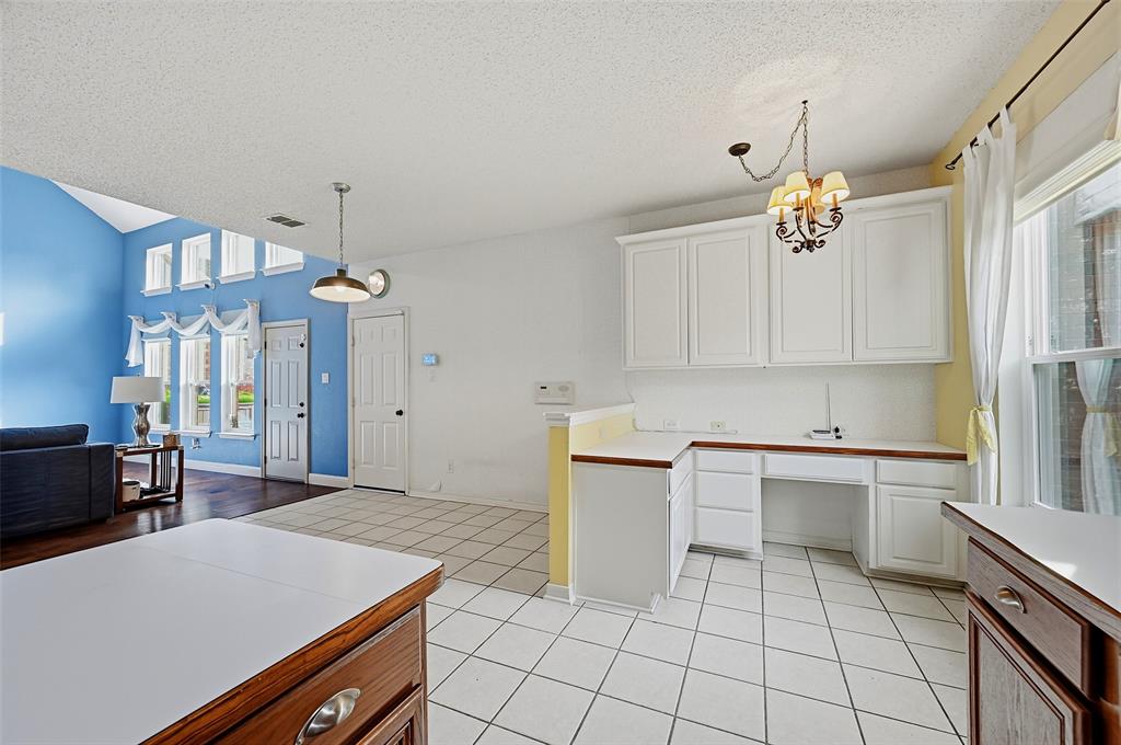Built in desk in the eat-in kitchen