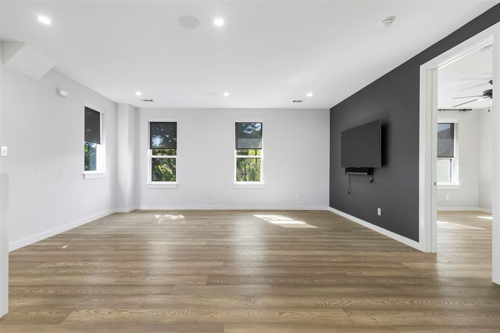 1211 Woodlawn Avenue, Dallas, TX 75208
