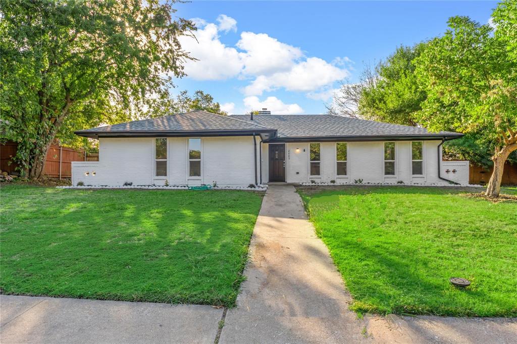 2405 Roundrock Trail, Plano, TX 75075 2405 Roundrock Trail, Plano, TX 75075