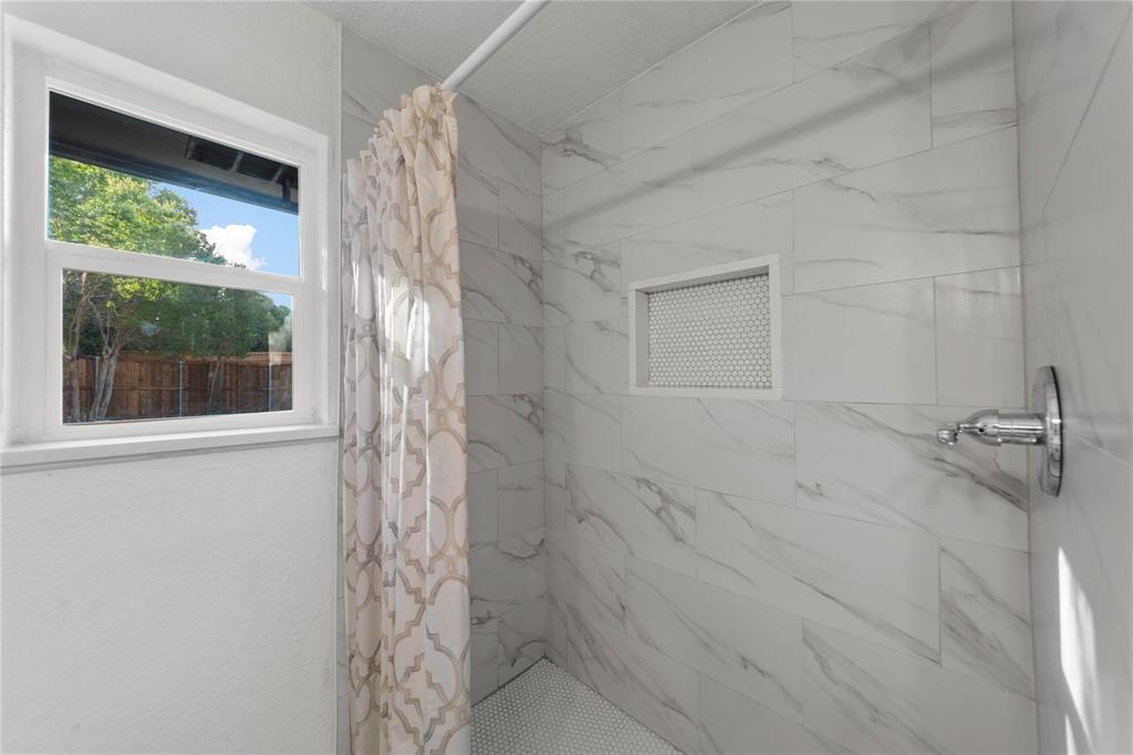 2405 Roundrock Trail, Plano, TX 75075
