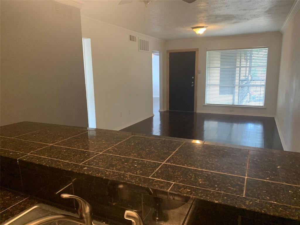 2805 Reagan Street, #204, Dallas, TX 75219