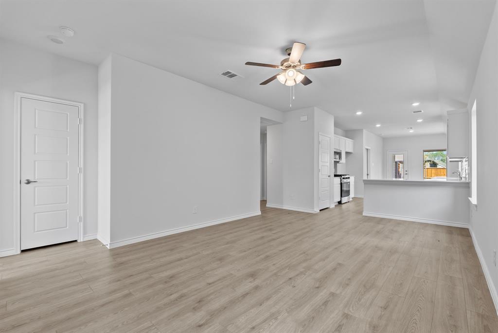 2537 Pikes Peak Way, Celina, TX 75009 2537 Pikes Peak Way, Celina, TX 75009